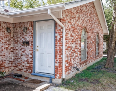 4713 Sagebrush Trl - Photo Thumbnail 1
