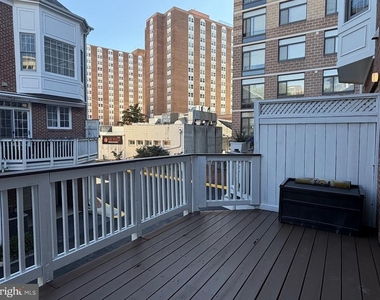 1303 Cameron Hill Court - Photo Thumbnail 13