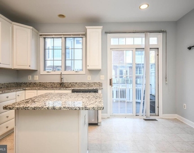 1303 Cameron Hill Court - Photo Thumbnail 11