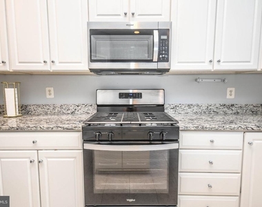 1303 Cameron Hill Court - Photo Thumbnail 10