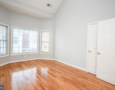 1303 Cameron Hill Court - Photo Thumbnail 15