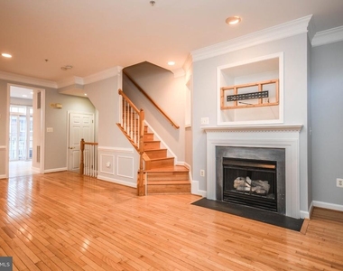 1303 Cameron Hill Court - Photo Thumbnail 4