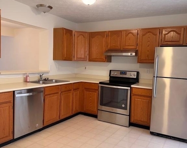 17901 Cottonwood Terrace - Photo Thumbnail 8