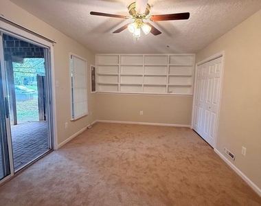 17901 Cottonwood Terrace - Photo Thumbnail 4