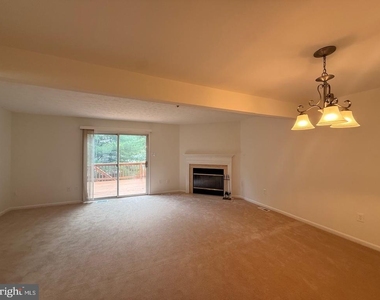 17901 Cottonwood Terrace - Photo Thumbnail 10