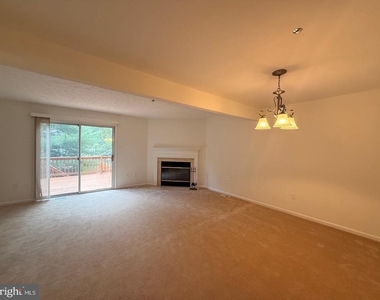 17901 Cottonwood Terrace - Photo Thumbnail 11