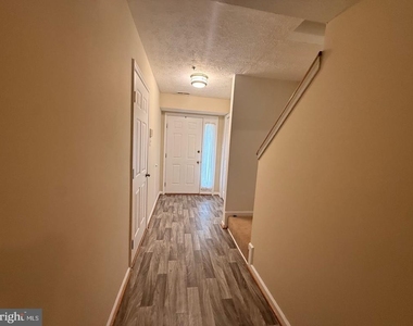 17901 Cottonwood Terrace - Photo Thumbnail 1