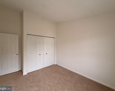 17901 Cottonwood Terrace - Photo Thumbnail 19
