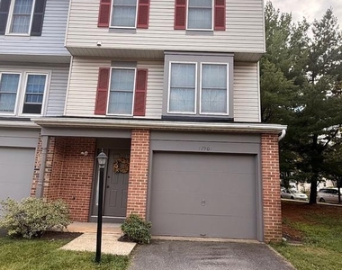 17901 Cottonwood Terrace - Photo Thumbnail 27