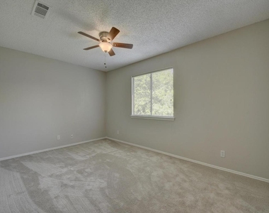 9203 Kempler Dr - Photo Thumbnail 11