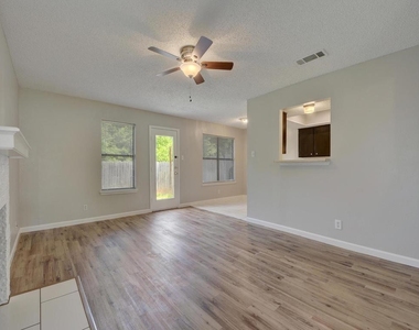 9203 Kempler Dr - Photo Thumbnail 1
