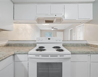 806 Judy Dr - Photo Thumbnail 8