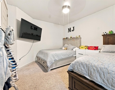 2405 Gabriels Horn Rd - Photo Thumbnail 20