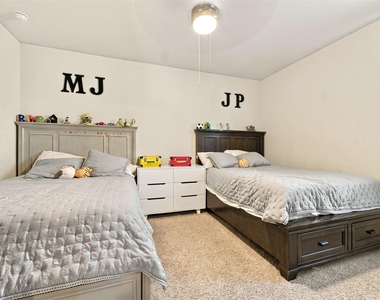 2405 Gabriels Horn Rd - Photo Thumbnail 19
