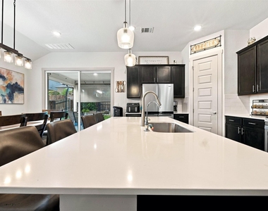 2405 Gabriels Horn Rd - Photo Thumbnail 8