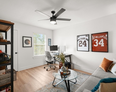 8200 Dunn St - Photo Thumbnail 6