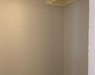 820 Houston St - Photo Thumbnail 3