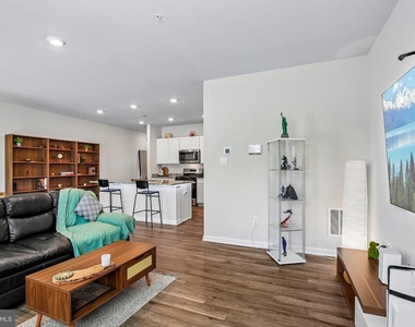 671 Beadlilly Way - Photo Thumbnail 6