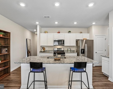 671 Beadlilly Way - Photo Thumbnail 10