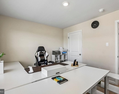 671 Beadlilly Way - Photo Thumbnail 20