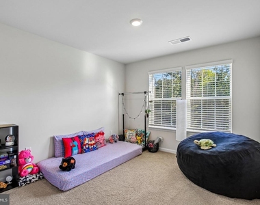 671 Beadlilly Way - Photo Thumbnail 18