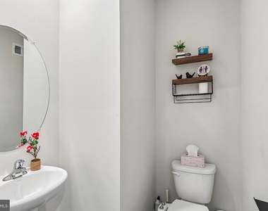 671 Beadlilly Way - Photo Thumbnail 13
