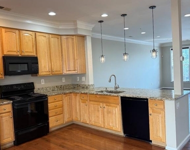 6510 Daytona Court - Photo Thumbnail 8