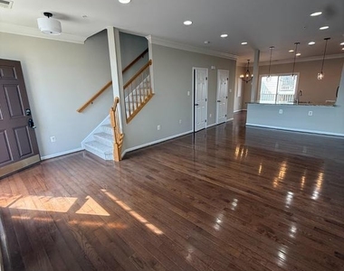 6510 Daytona Court - Photo Thumbnail 3
