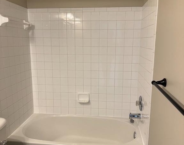 6510 Daytona Court - Photo Thumbnail 21