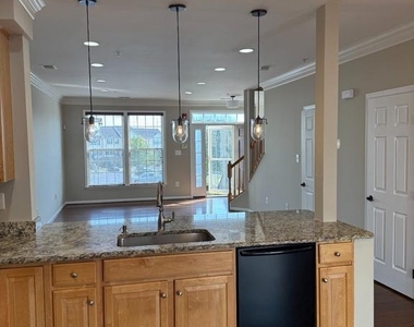 6510 Daytona Court - Photo Thumbnail 10