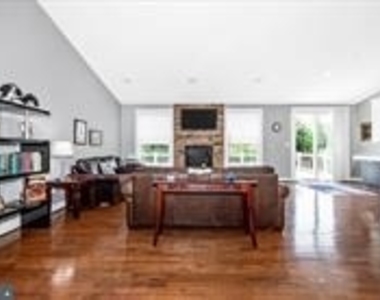 6819 Rehnquist Court - Photo Thumbnail 8