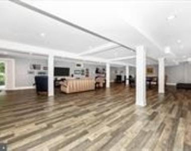 6819 Rehnquist Court - Photo Thumbnail 4