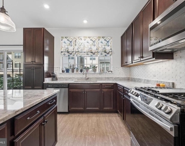 8463 Randell Ridge Road - Photo Thumbnail 16