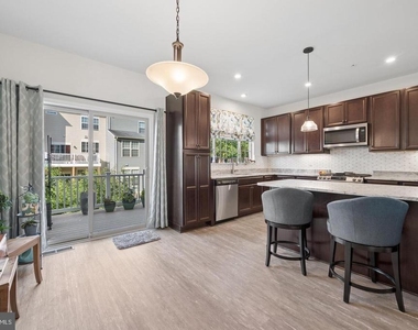 8463 Randell Ridge Road - Photo Thumbnail 19
