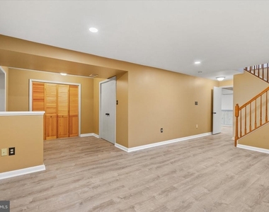 841 Briar Court - Photo Thumbnail 15