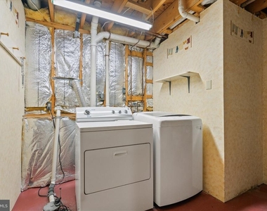 841 Briar Court - Photo Thumbnail 19
