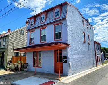 100 E 5th Street - Photo Thumbnail 2