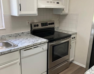 6632 Pebble Court - Photo Thumbnail 4