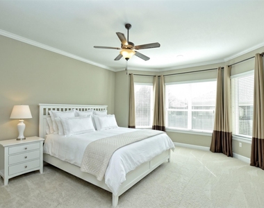 104 Azimuth Dr - Photo Thumbnail 15