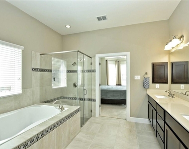 104 Azimuth Dr - Photo Thumbnail 16