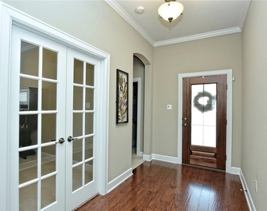 104 Azimuth Dr - Photo Thumbnail 3