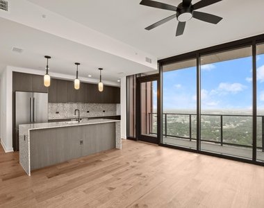 84 East Ave - Photo Thumbnail 3