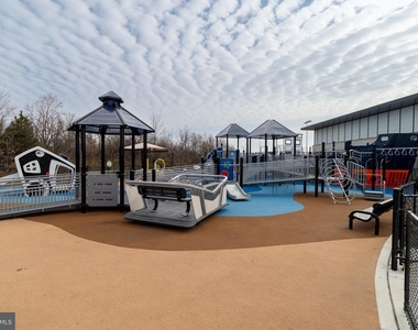 7609 Iroquois Avenue - Photo Thumbnail 66
