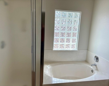 3119 Corrigan Ln - Photo Thumbnail 17