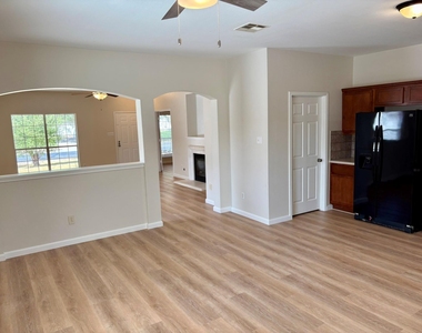 3119 Corrigan Ln - Photo Thumbnail 6