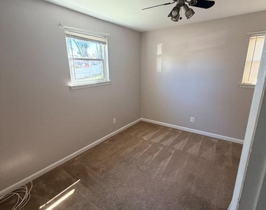 9811 Southall Road - Photo Thumbnail 12