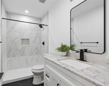 5911 Sheridan Ave Ln - Photo Thumbnail 7