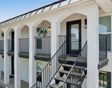 5911 Sheridan Ave Ln - Photo Thumbnail 2