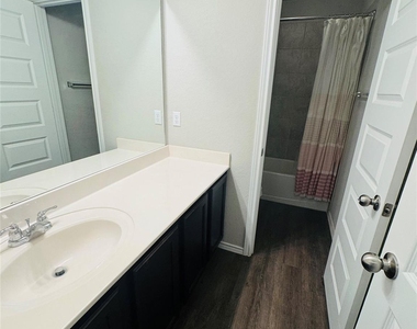13535 Lily Ln - Photo Thumbnail 17
