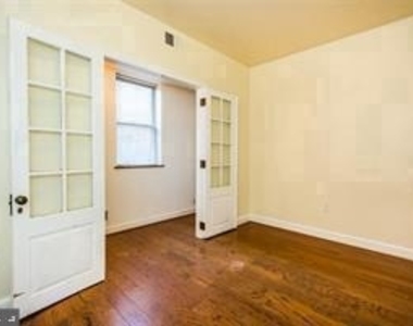 827 S Bond Street - Photo Thumbnail 2